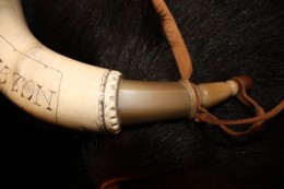 Eaton Horn 2 Neck and Spout I did some very simple engrailing around the throat of the horn. It has a faceted neck a double ring and then a faceted spout. I did not dye this horn.